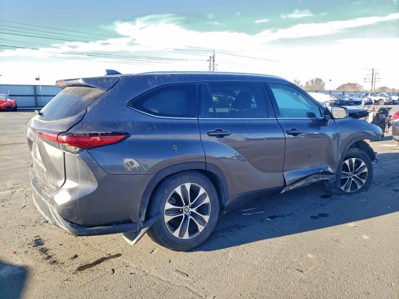 Фото 3 - TOYOTA HIGHLANDER