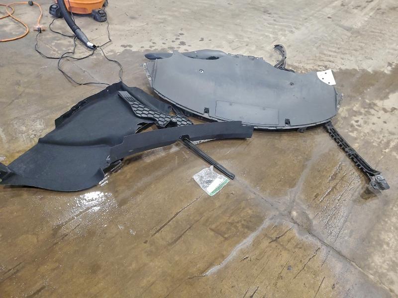 Фото 12 - TESLA MODEL 3