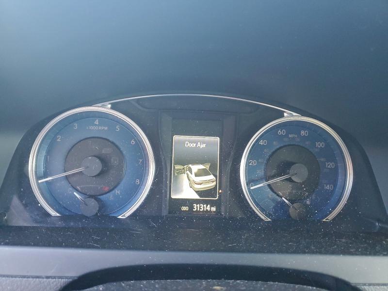 Фото 9 - TOYOTA CAMRY