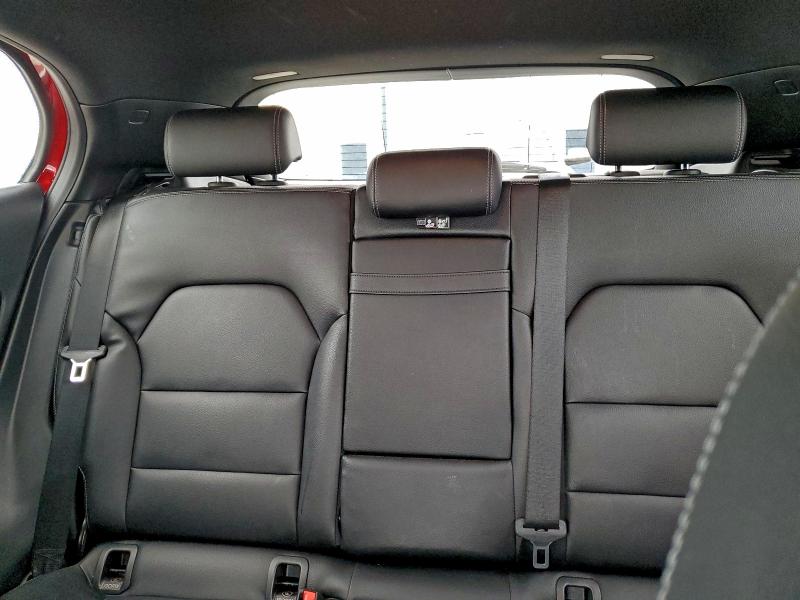 Фото 10 - MERCEDES-BENZ GLA-CLASS