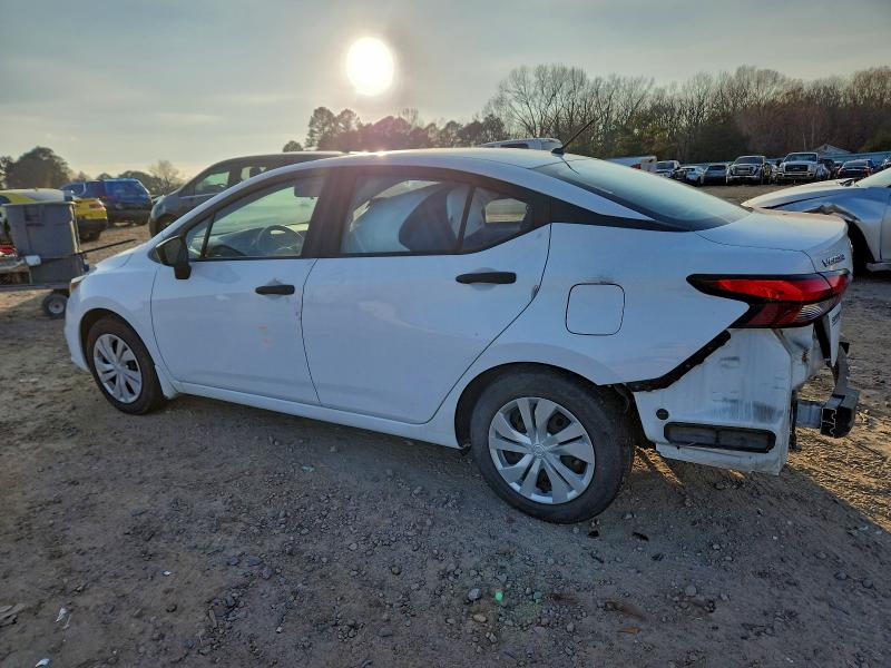 Фото 2 - NISSAN VERSA