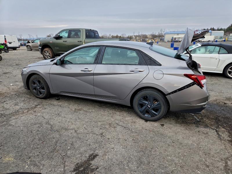 Фото 2 - HYUNDAI ELANTRA