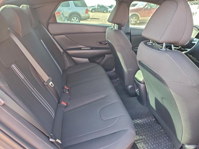 Фото 10 - HYUNDAI ELANTRA