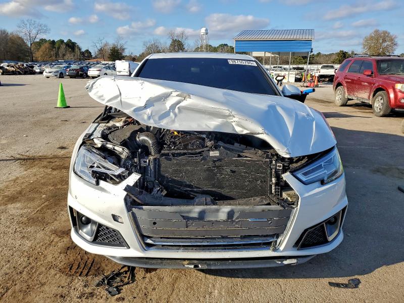 Фото 5 - AUDI A4