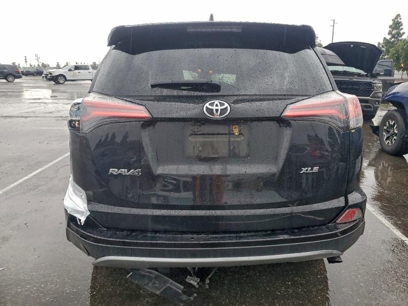 Фото 6 - TOYOTA RAV4