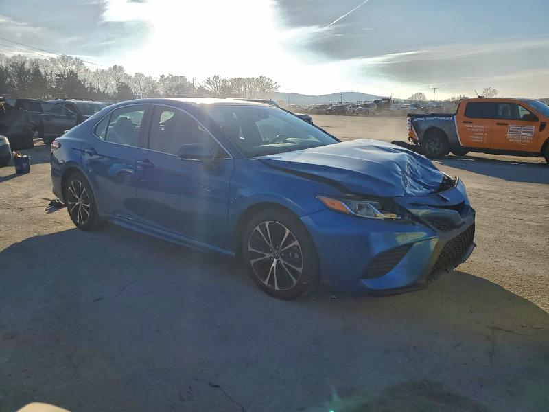 Фото 4 - TOYOTA CAMRY