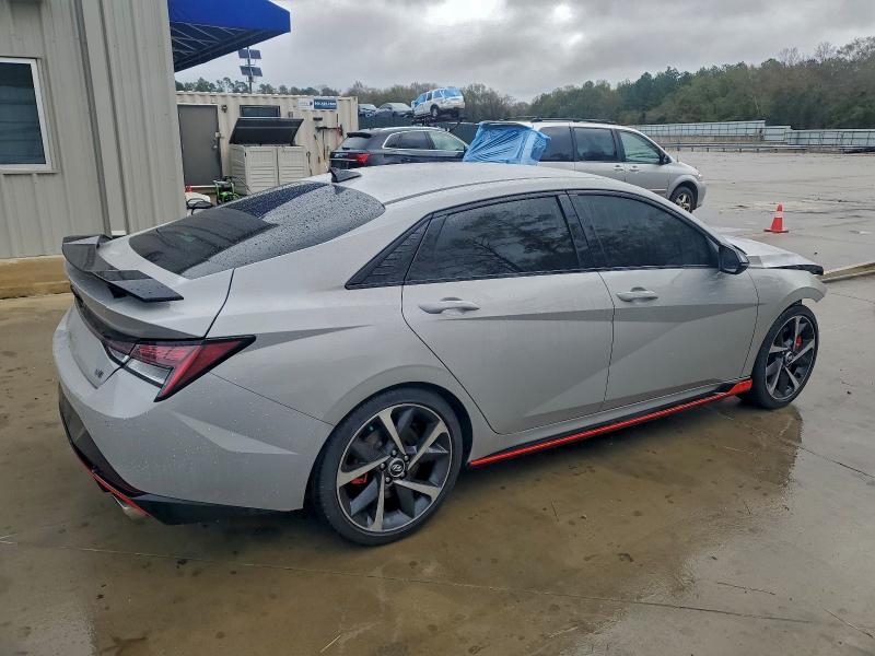 Фото 3 - HYUNDAI ELANTRA