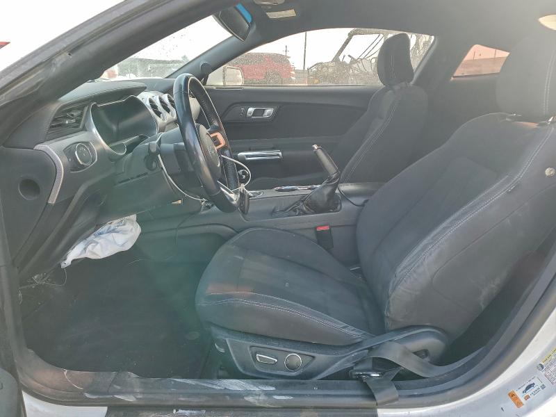 Фото 7 - FORD MUSTANG