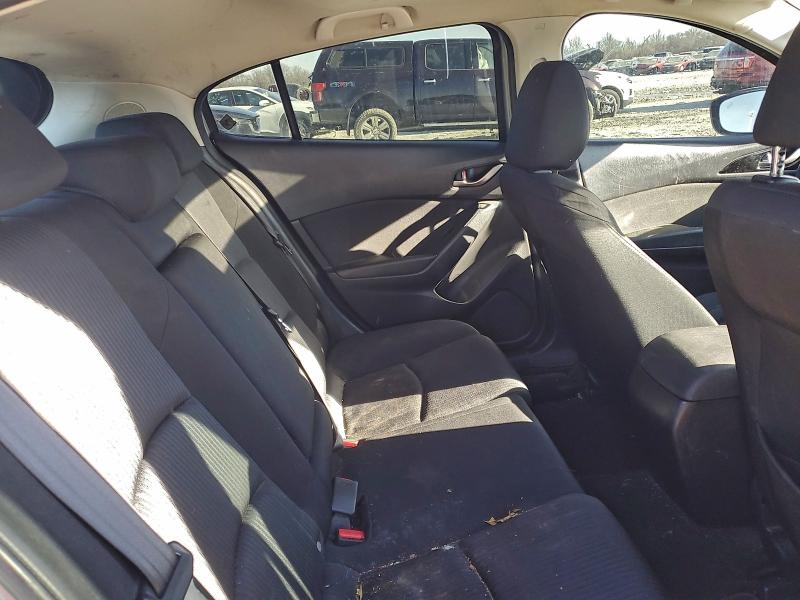 Фото 10 - MAZDA 3