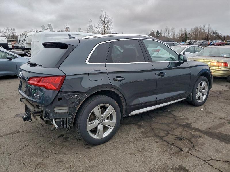 Фото 3 - AUDI Q5