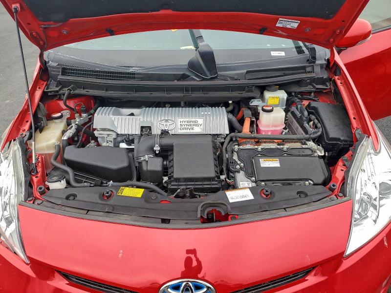 Фото 11 - TOYOTA PRIUS