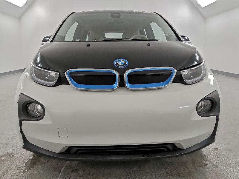 Фото 5 - BMW I SERIES