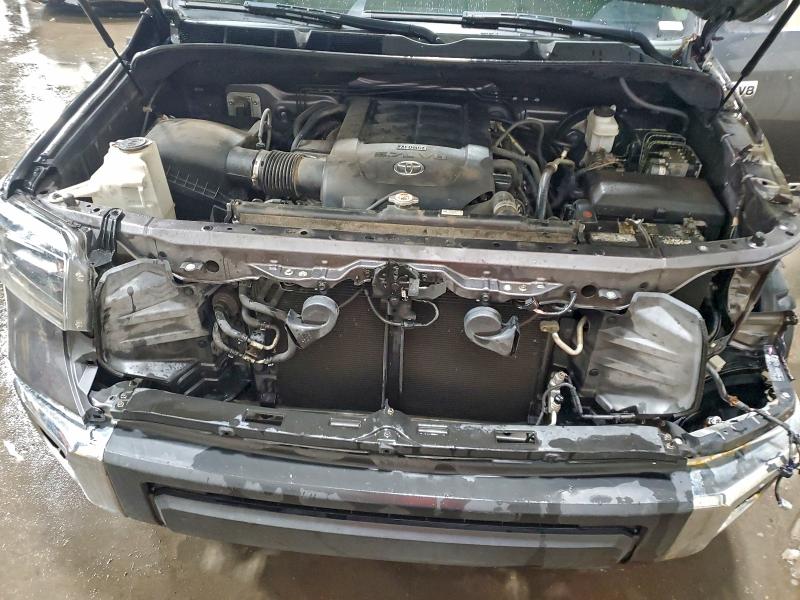 Фото 11 - TOYOTA TUNDRA