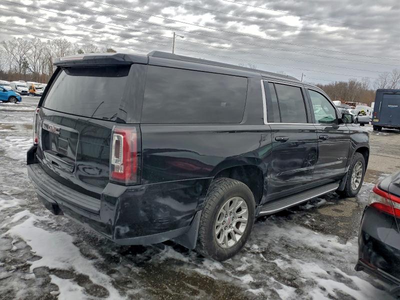 Фото 3 - GMC YUKON