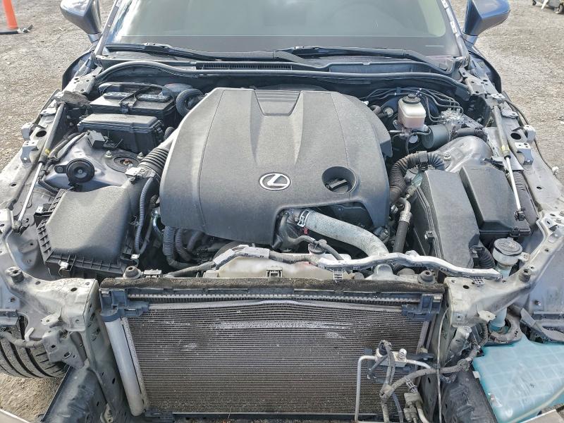 Фото 11 - LEXUS IS