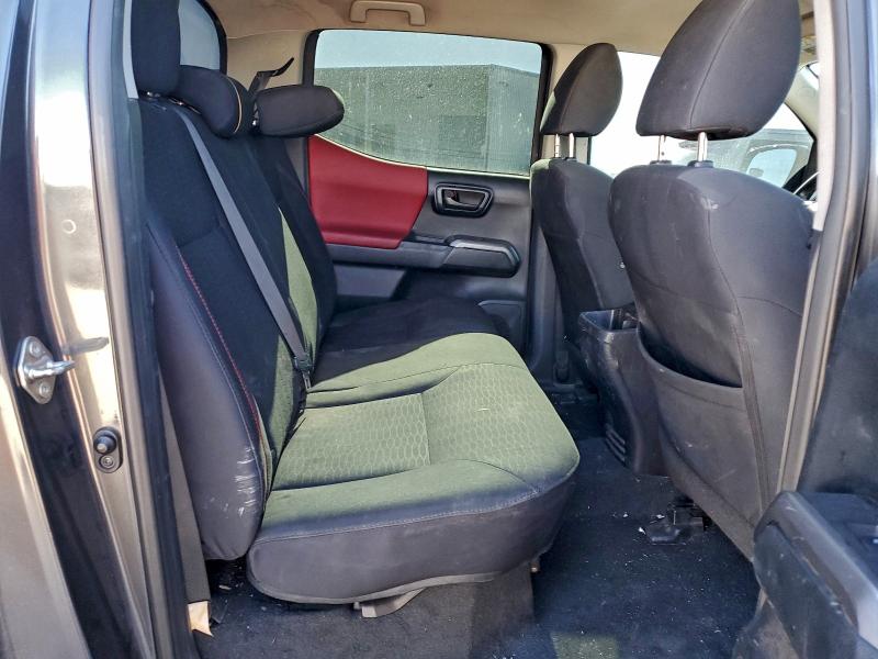 Фото 10 - TOYOTA TACOMA