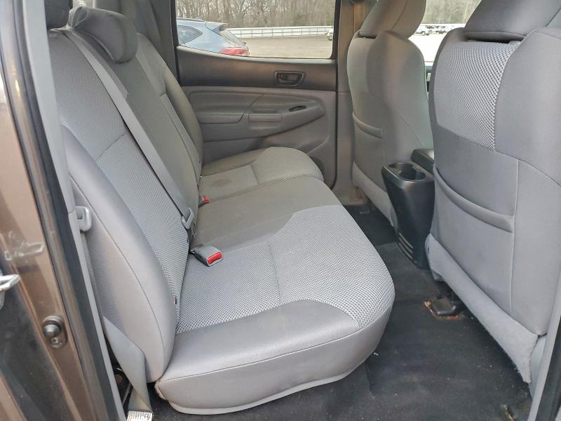 Фото 10 - TOYOTA TACOMA