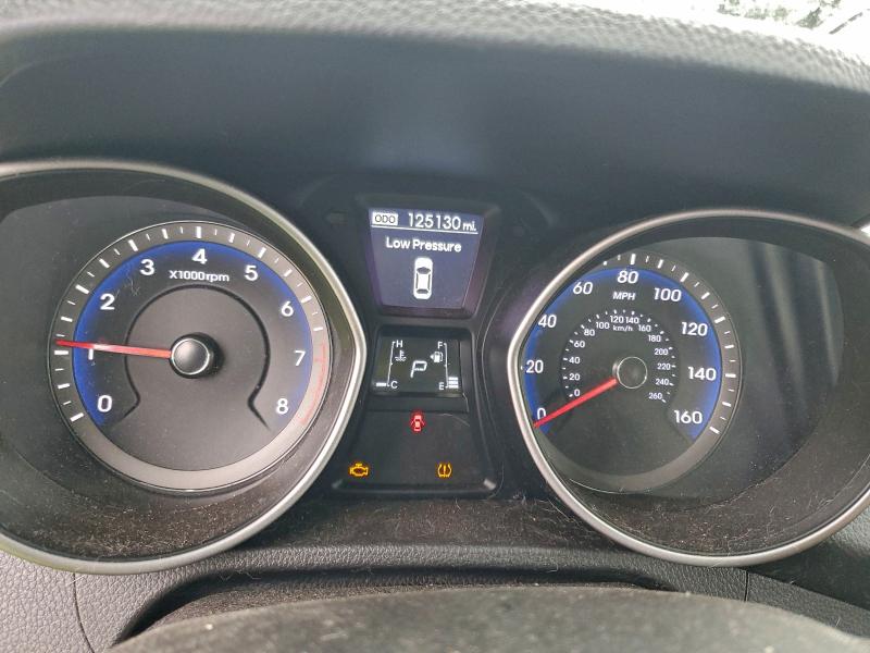 Фото 9 - HYUNDAI ELANTRA