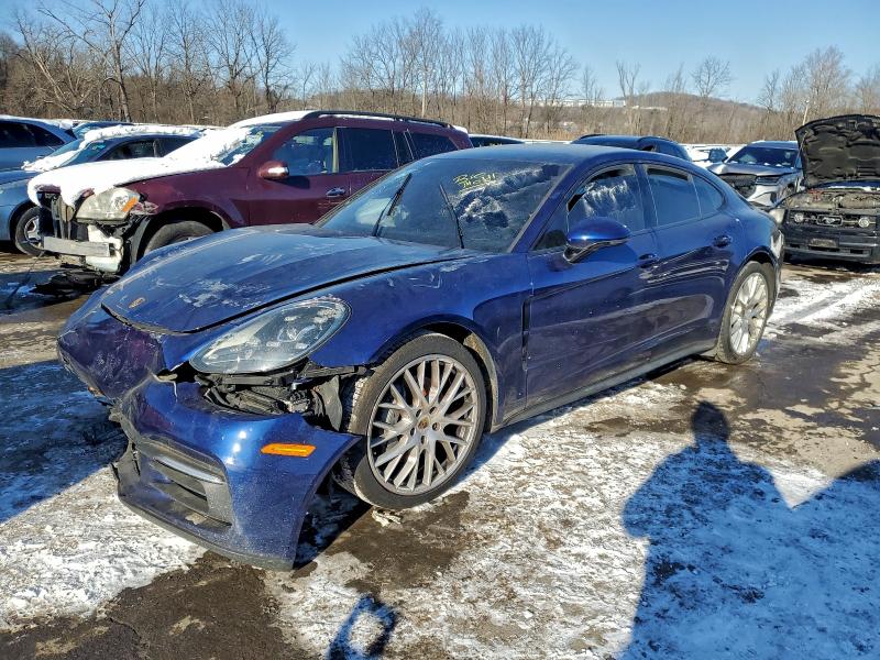 Фото 1 - PORSCHE PANAMERA