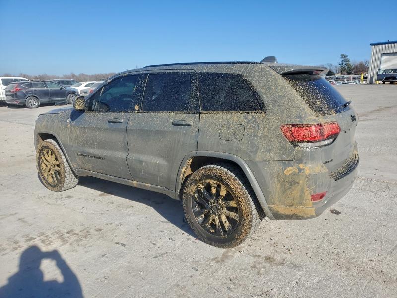 Фото 2 - JEEP GRAND CHER