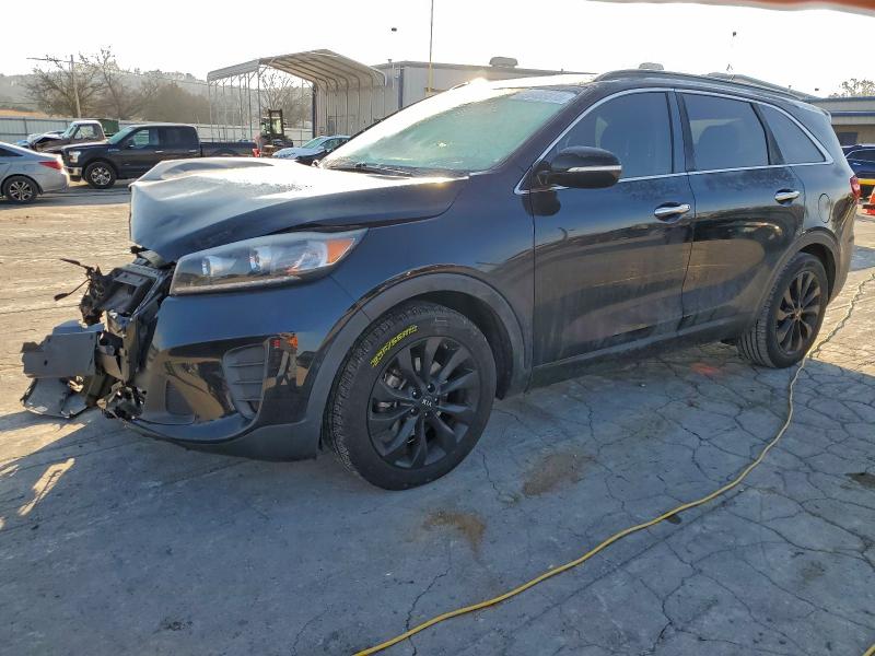 Фото 1 - KIA SORENTO