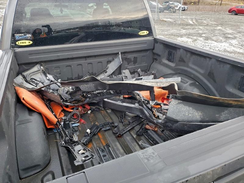 Фото 12 - FORD F-150