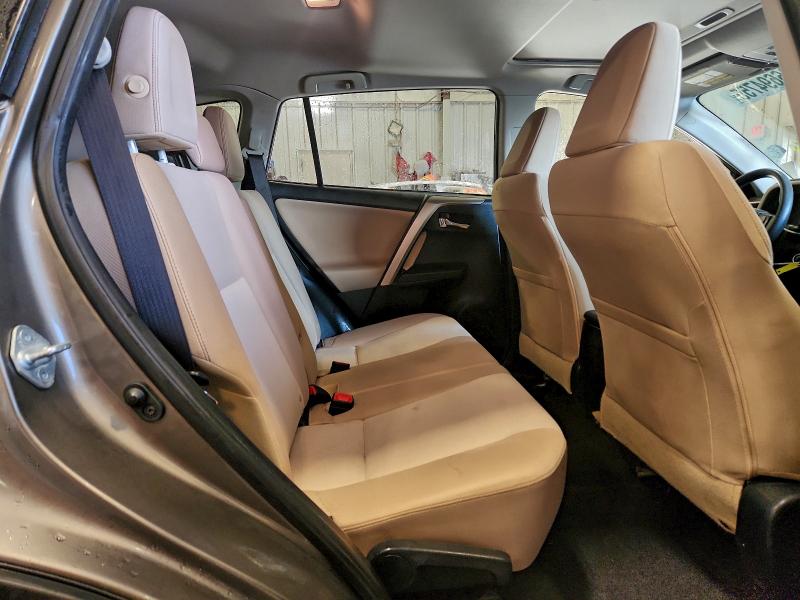 Фото 10 - TOYOTA RAV4