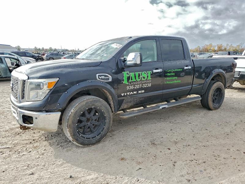 Фото 1 - NISSAN TITAN