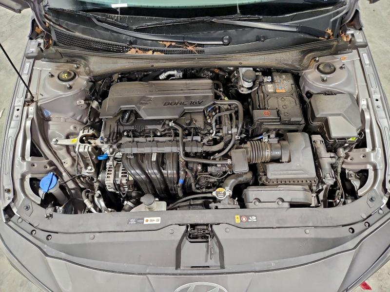 Фото 11 - HYUNDAI ELANTRA