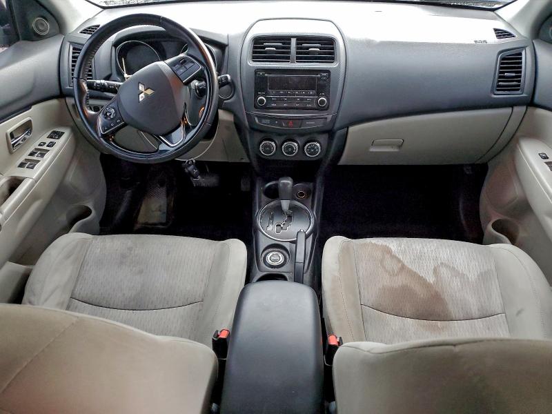 Фото 8 - MITSUBISHI OUTLANDER