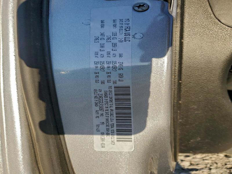 Фото 13 - DODGE CARAVAN