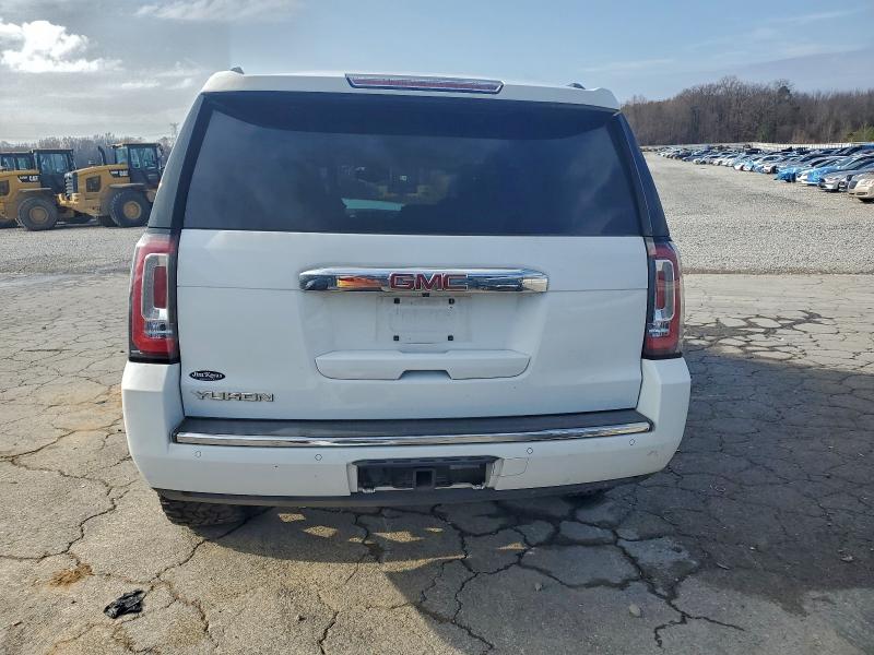 Фото 6 - GMC YUKON