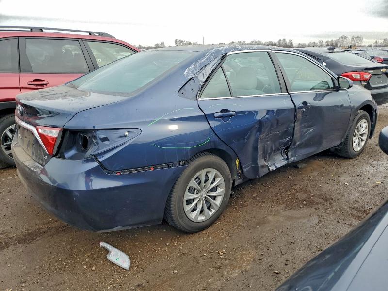 Фото 3 - TOYOTA CAMRY