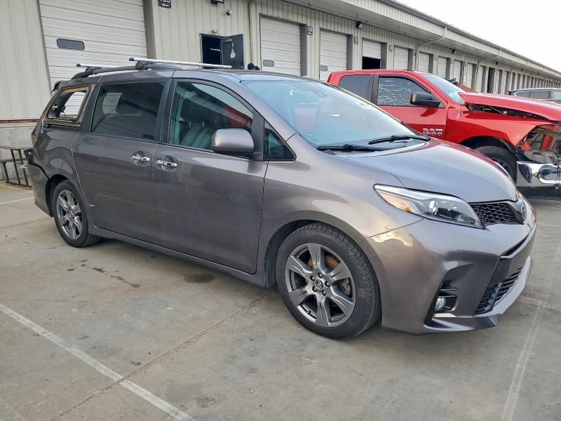 Фото 4 - TOYOTA SIENNA
