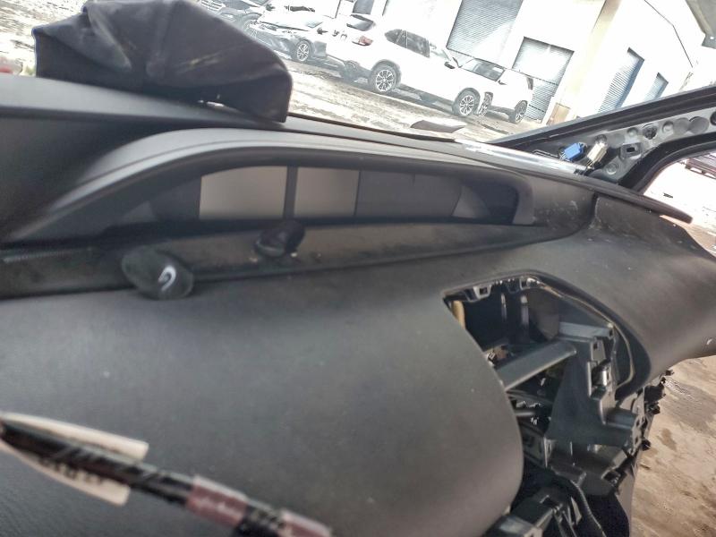 Фото 9 - TOYOTA PRIUS