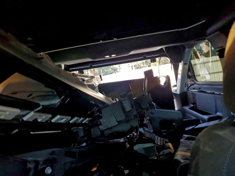 Фото 10 - FORD BRONCO