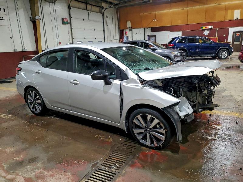 Фото 4 - NISSAN VERSA