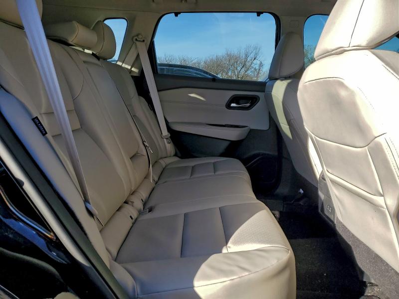 Фото 11 - NISSAN ROGUE