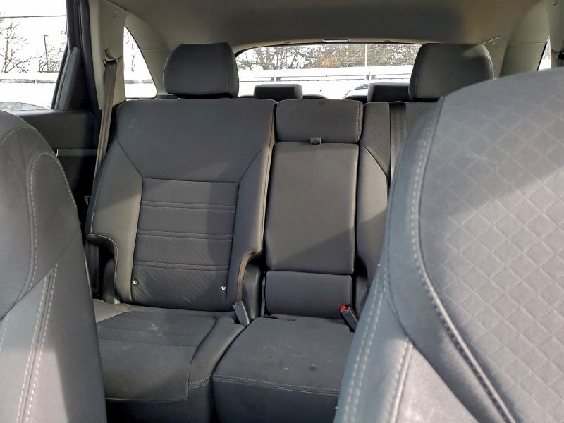 Фото 10 - KIA SORENTO