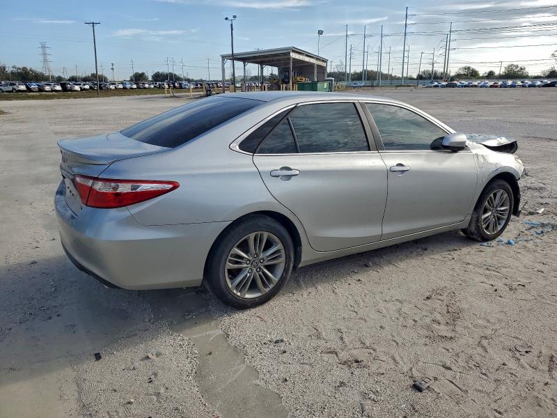 Фото 3 - TOYOTA CAMRY