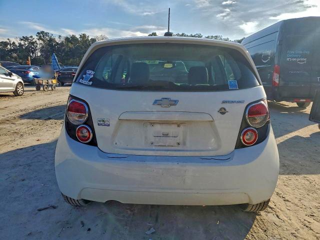 Фото 6 - CHEVROLET SONIC