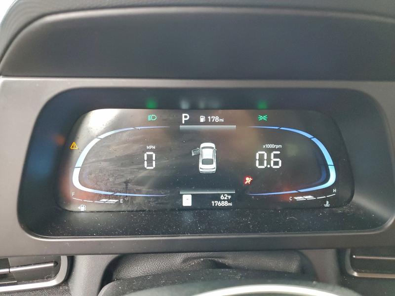 Фото 9 - HYUNDAI ELANTRA