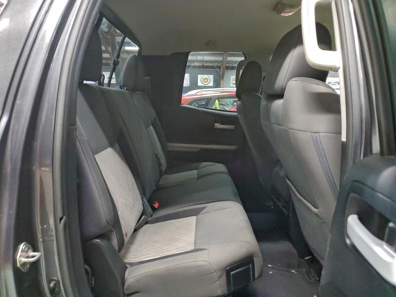 Фото 10 - TOYOTA TUNDRA