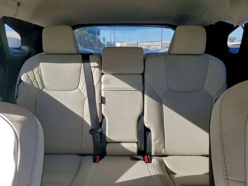 Фото 10 - LEXUS RX350