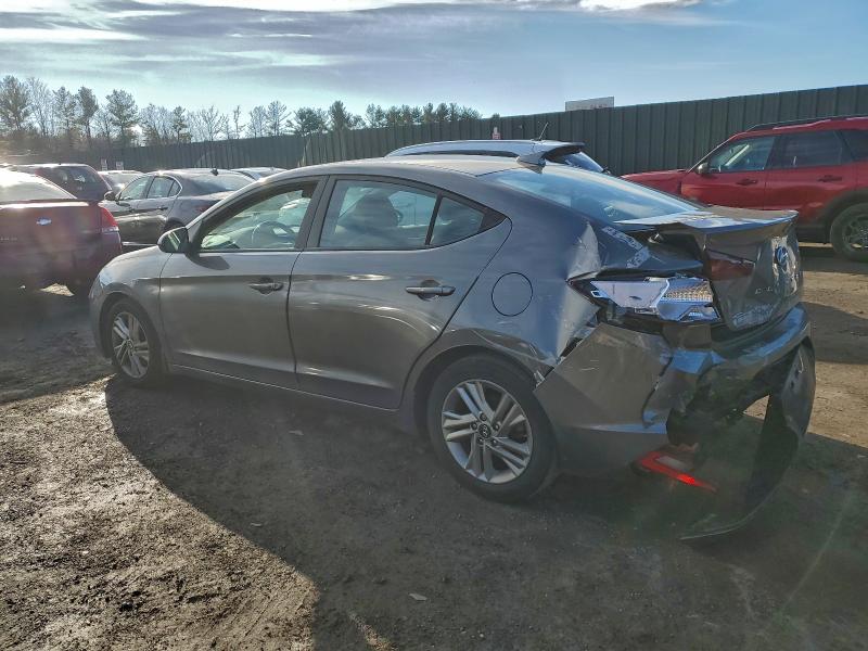 Фото 2 - HYUNDAI ELANTRA