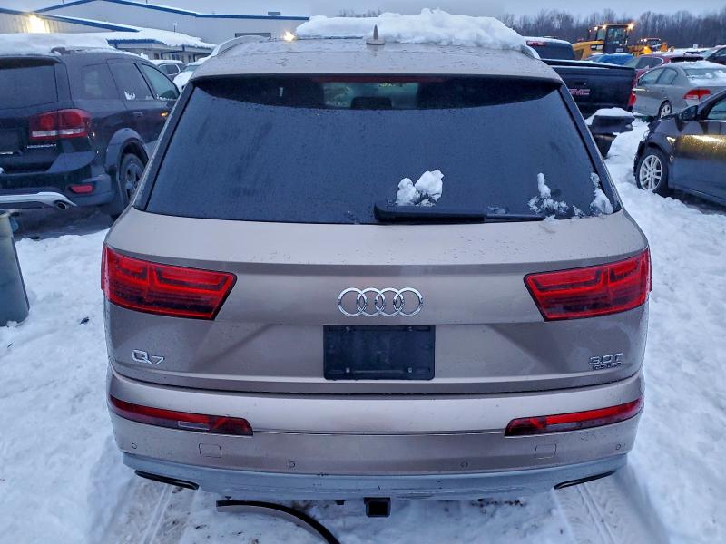 Фото 6 - AUDI Q7