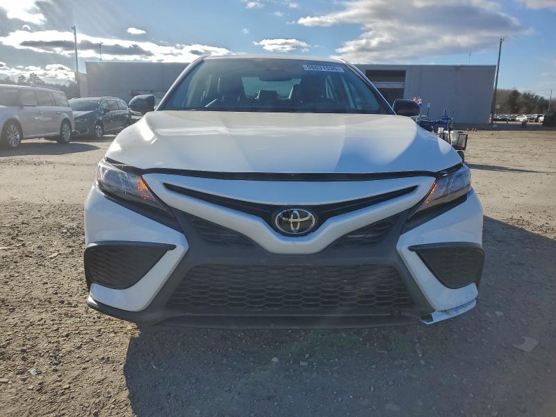 Фото 5 - TOYOTA CAMRY