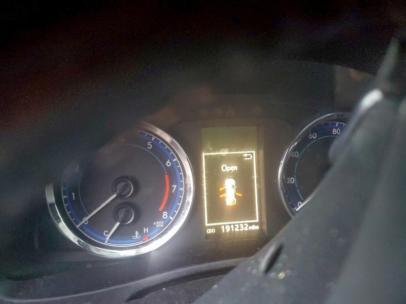 Фото 9 - TOYOTA COROLLA