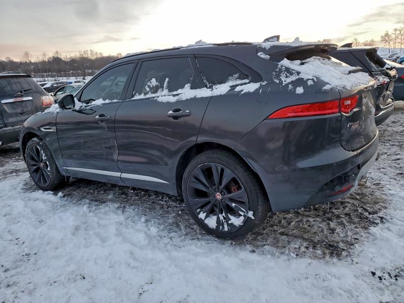 Фото 2 - JAGUAR F-PACE