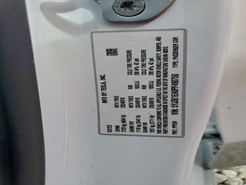 Фото 13 - TESLA MODEL 3